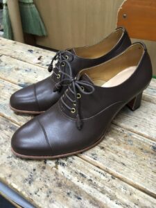 内羽根　6.5cmヒール