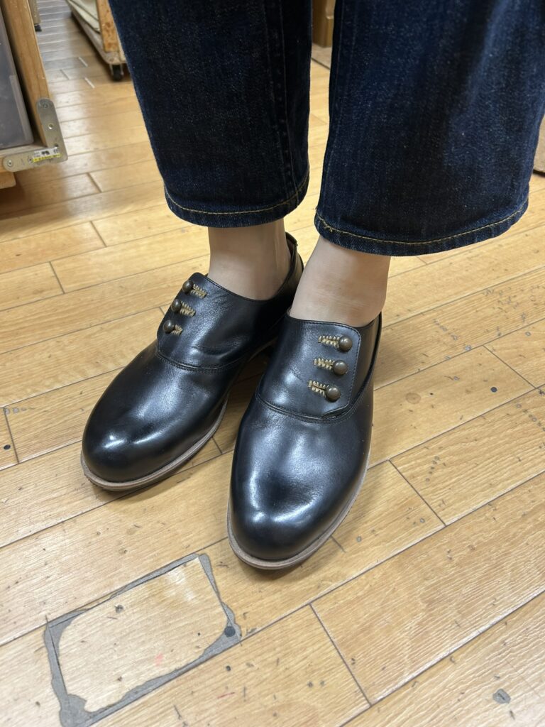 白桃花靴店 - 東京町屋の手作り靴教室｜革靴製造一級技能士の店 
