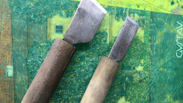 包丁を研ぐ